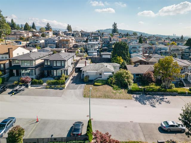 78 SPRINGER AVENUE, Burnaby North 4