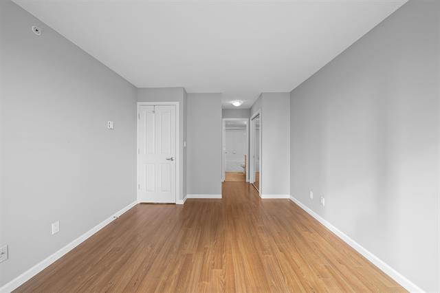 701 4380 HALIFAX STREET, BURNABY 9