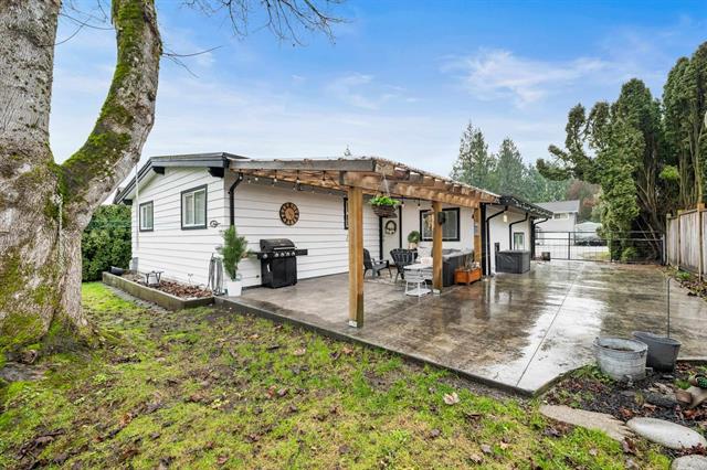 26953 28A Ave, Surrey 15