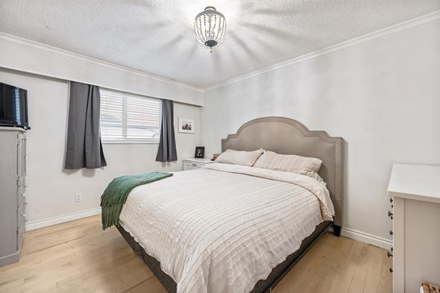 26953 28A Ave, Surrey 13
