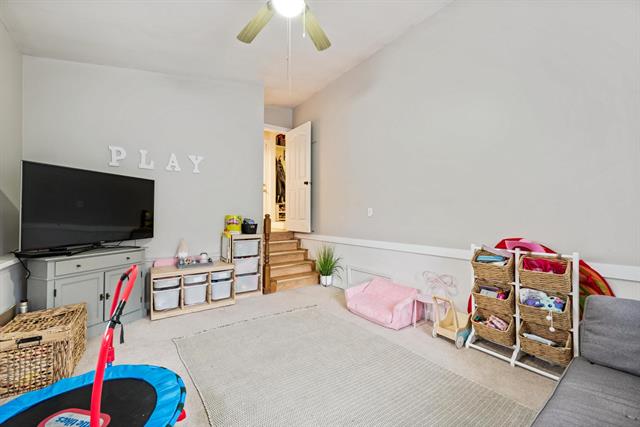 26953 28A Ave, Surrey 8