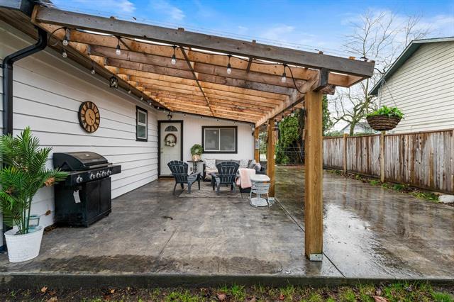 26953 28A Ave, Surrey 10
