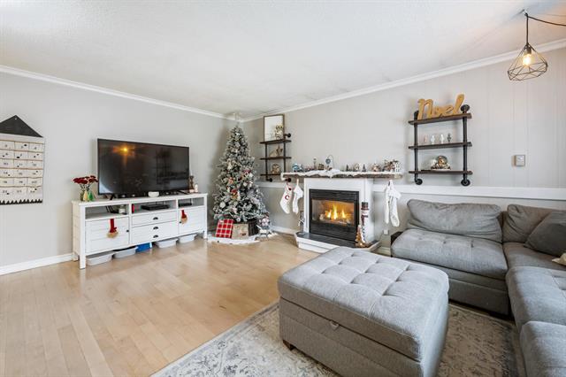 26953 28A Ave, Surrey 11