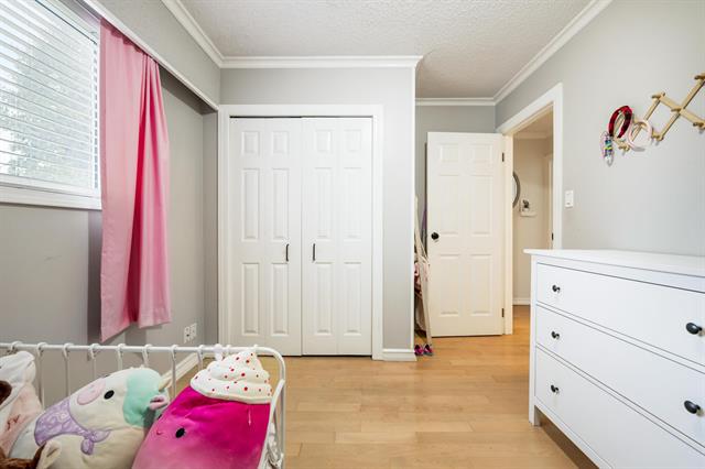 26953 28A Ave, Surrey 16
