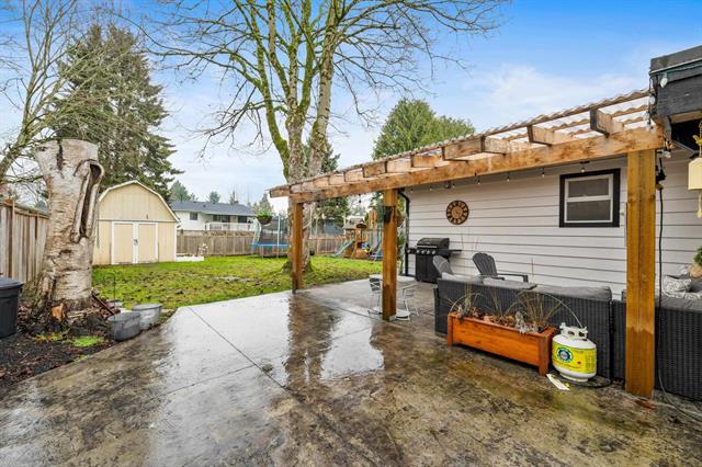 26953 28A Ave, Surrey 12