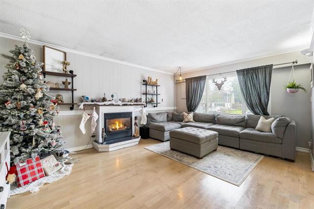 26953 28A Ave, Surrey 20
