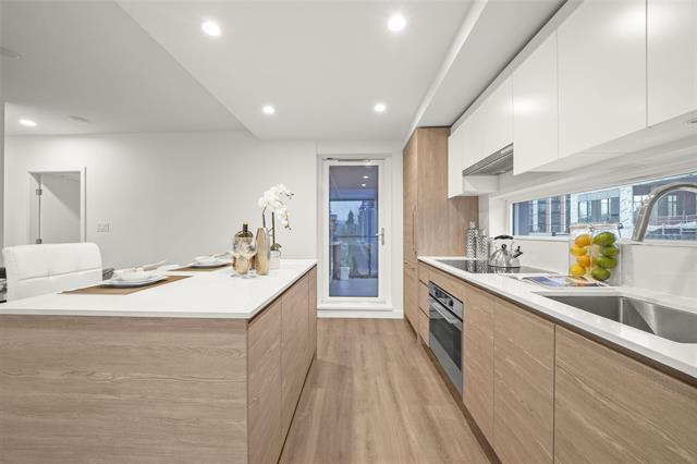 310 13655 Fraser Hwy, Surrey 4