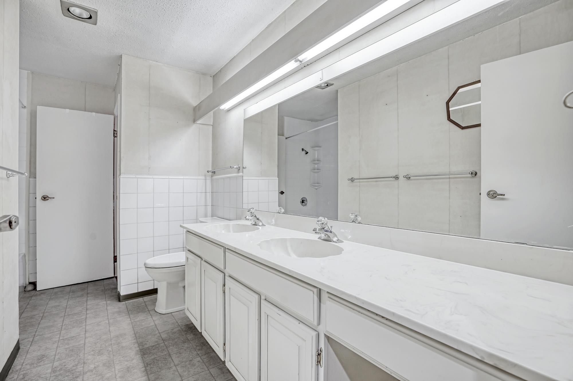 4220 BRIDGEWATER CRESCENT 23