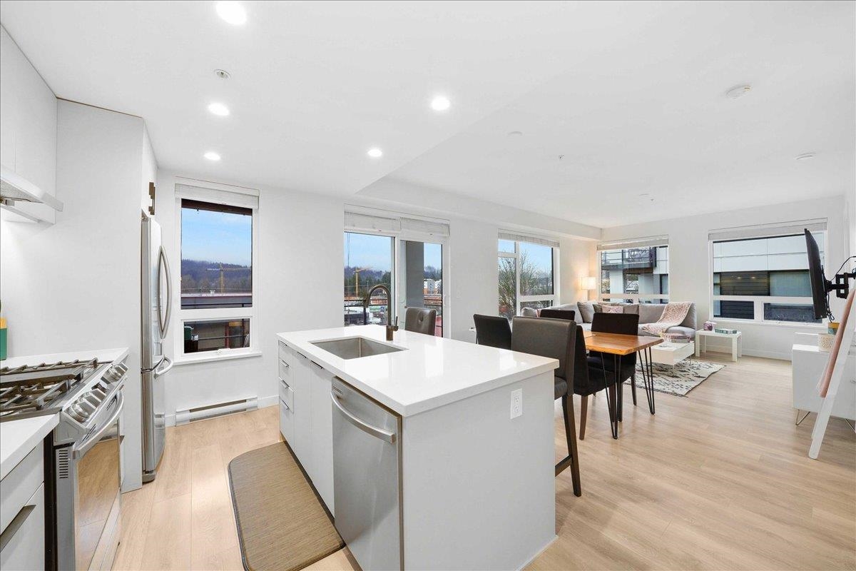 406 3018 ST GEORGE STREET 6