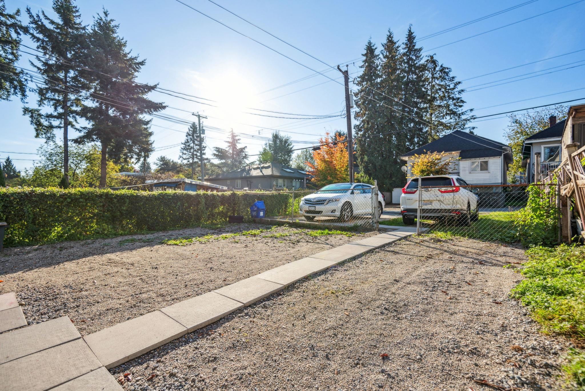 464 E 12TH AVENUE 33