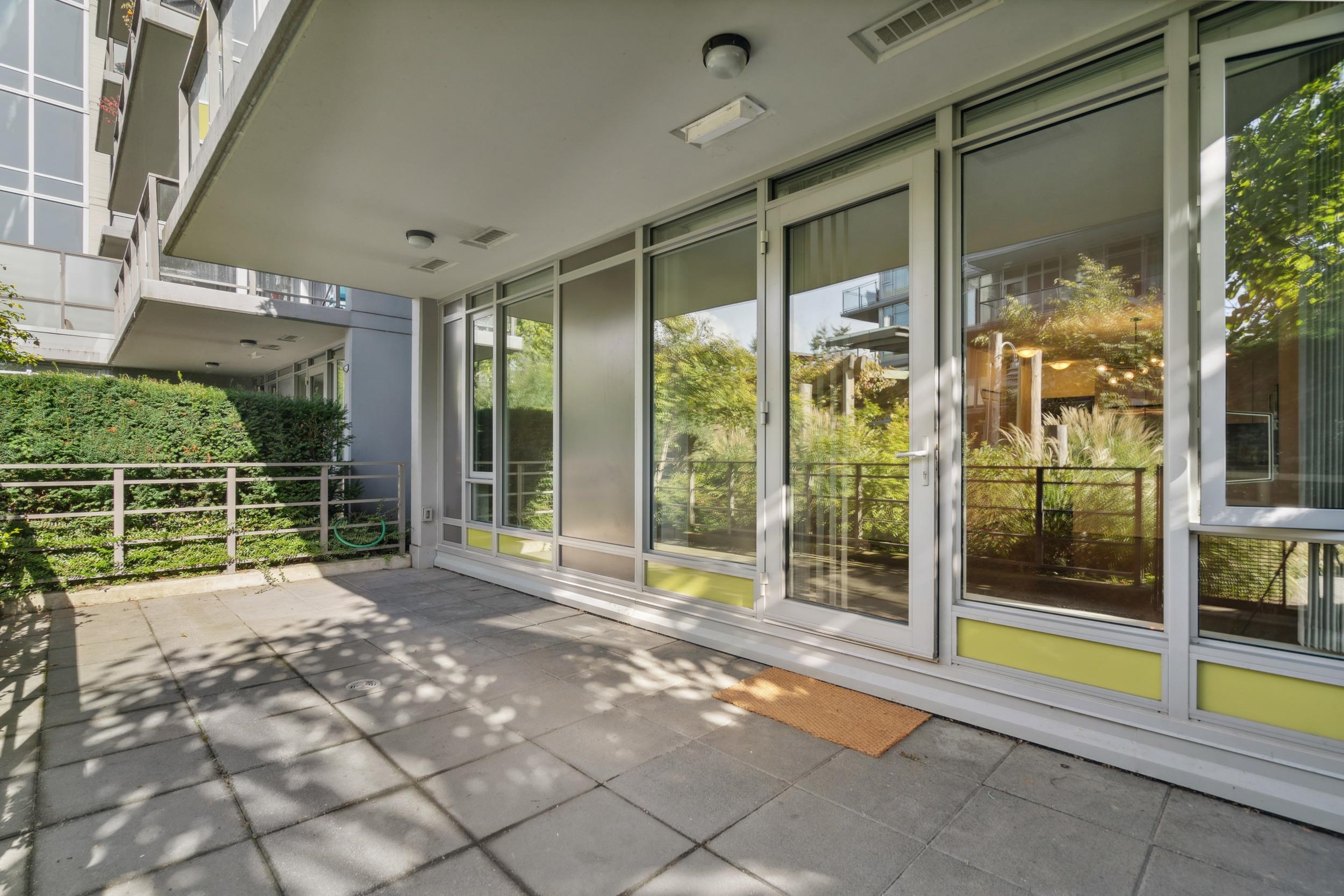 109 3168 RIVERWALK AVENUE 23