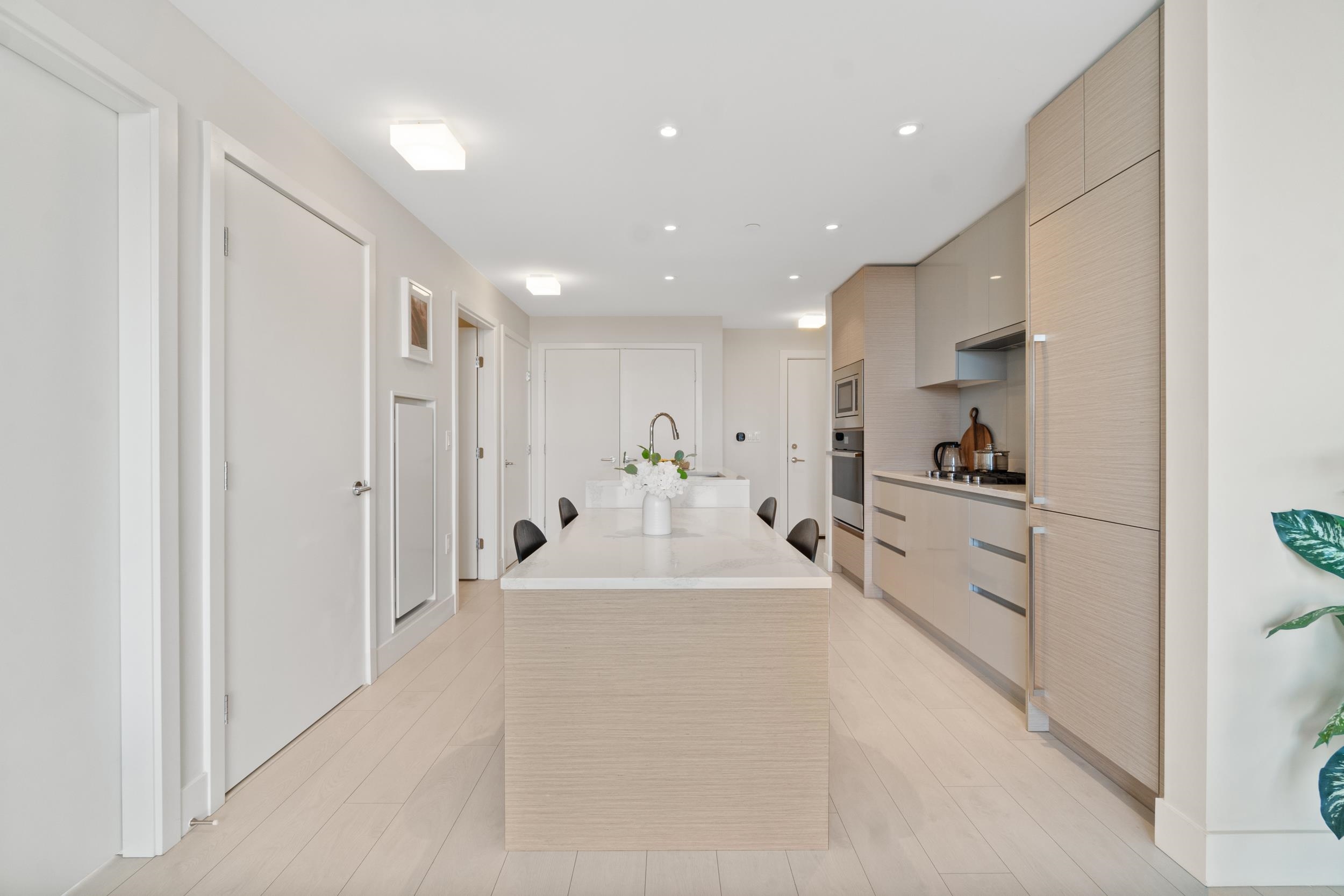 1704 3538 SAWMILL CRESCENT 10