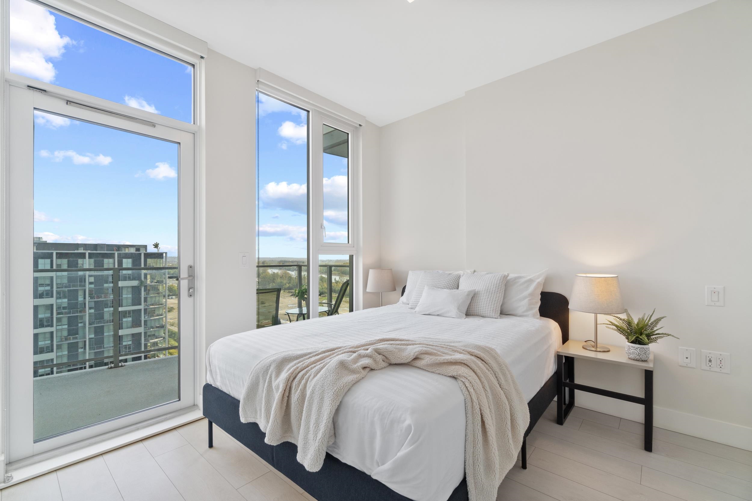 1704 3538 SAWMILL CRESCENT 12