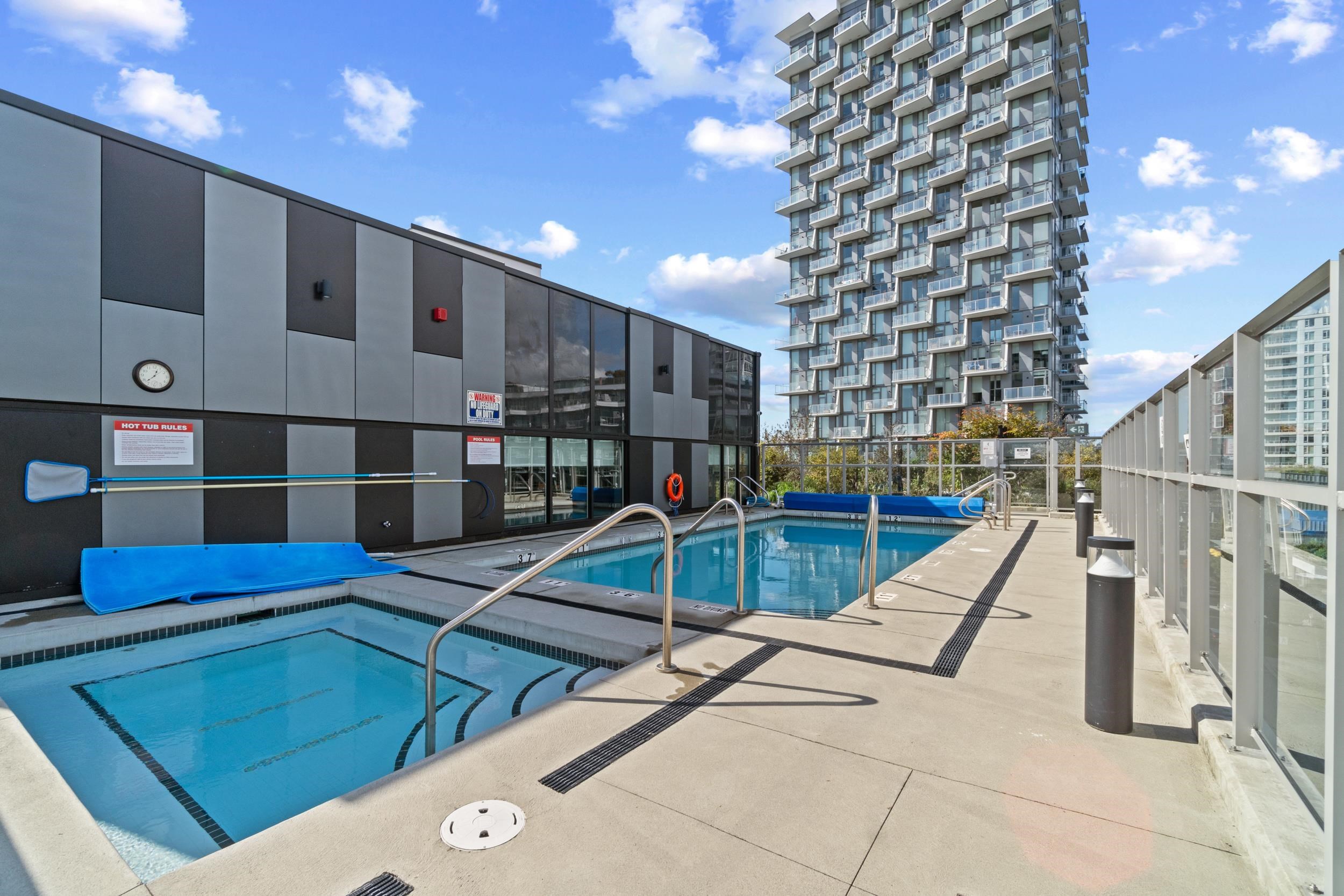 1704 3538 SAWMILL CRESCENT 18