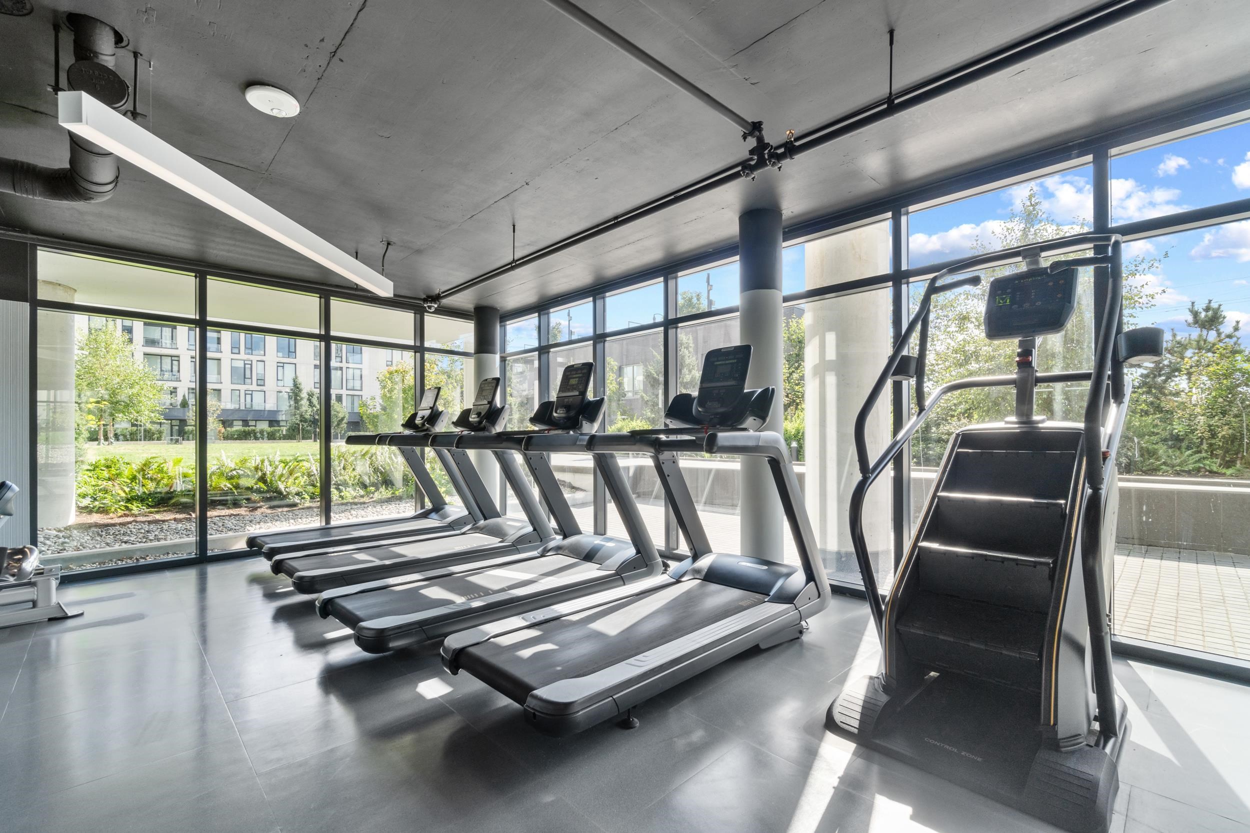 1704 3538 SAWMILL CRESCENT 21