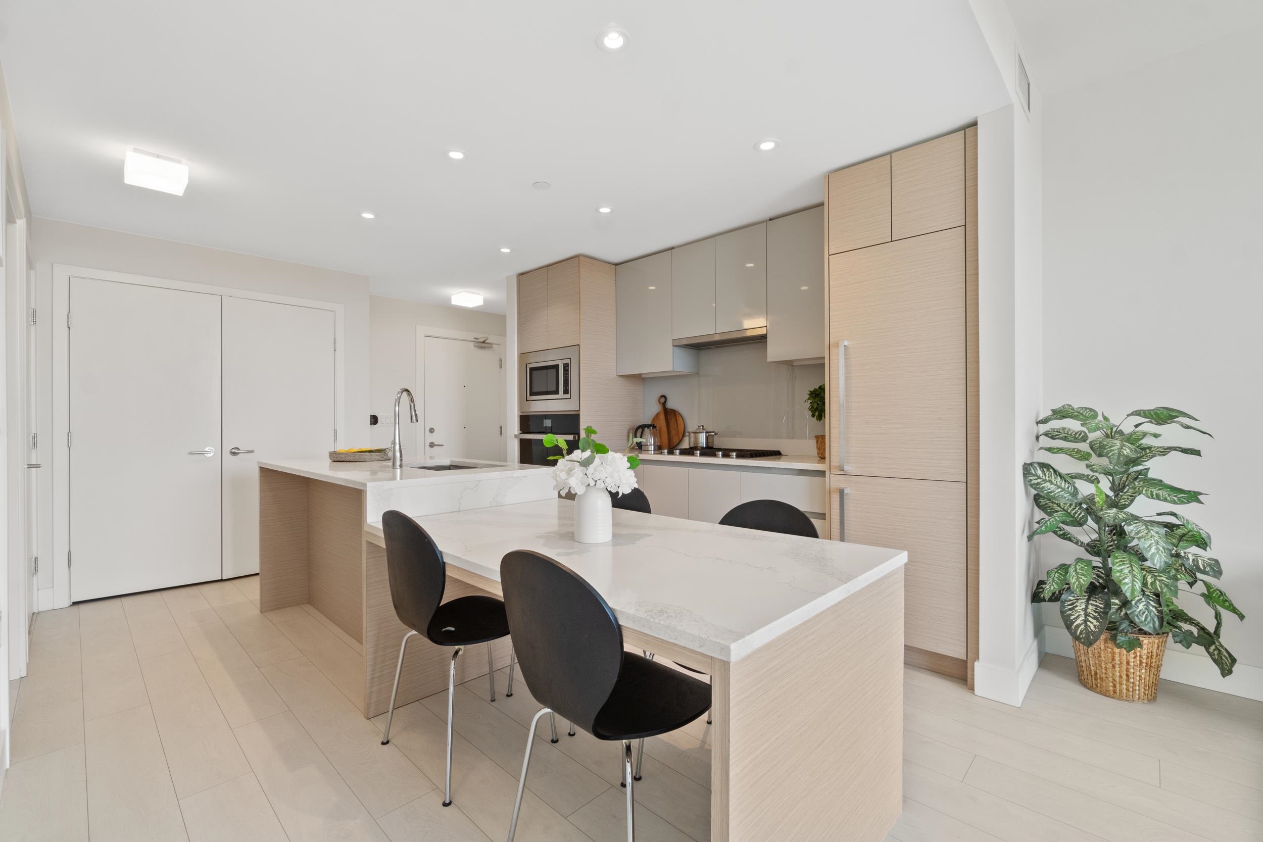 1704 3538 SAWMILL CRESCENT 6