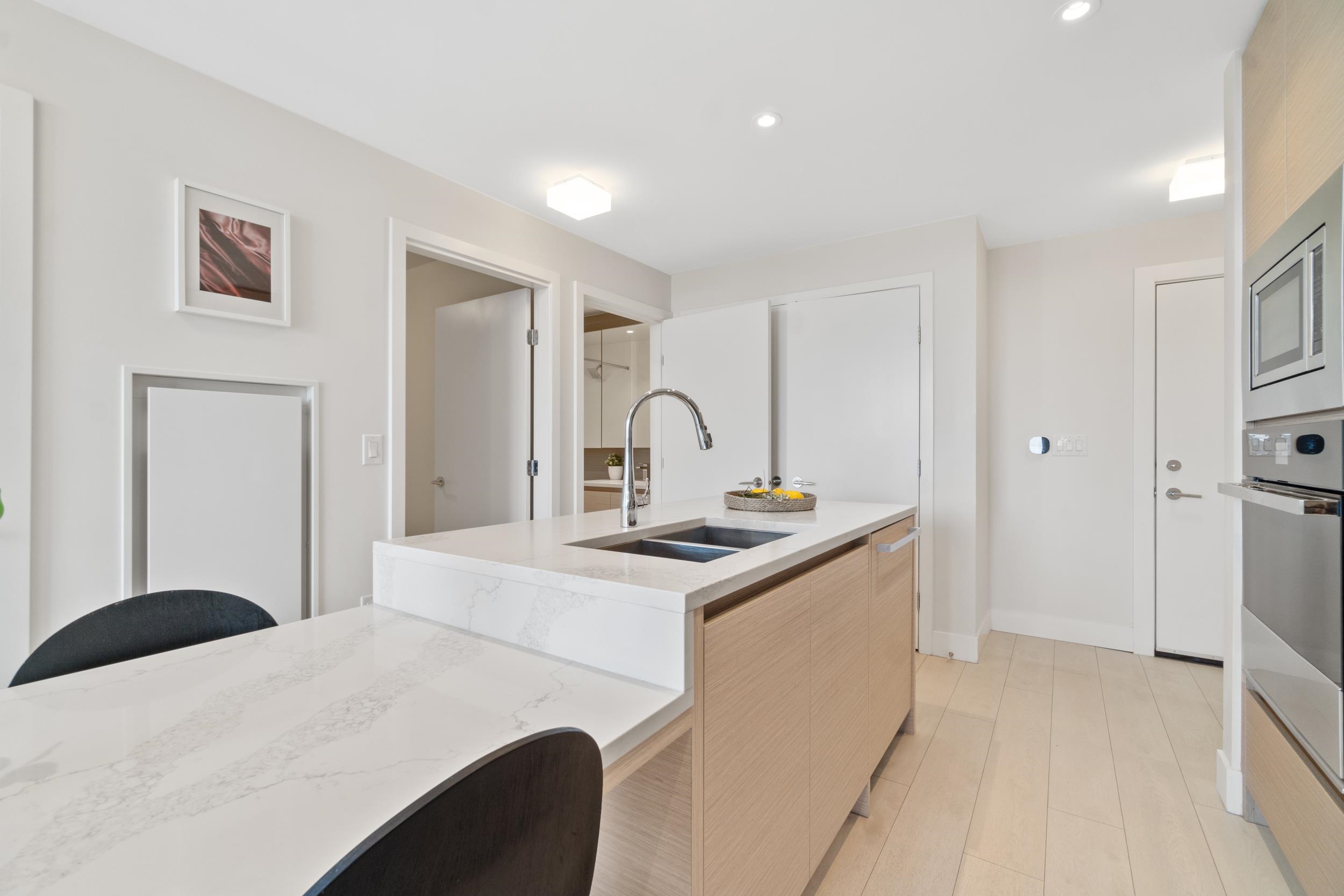 1704 3538 SAWMILL CRESCENT 7