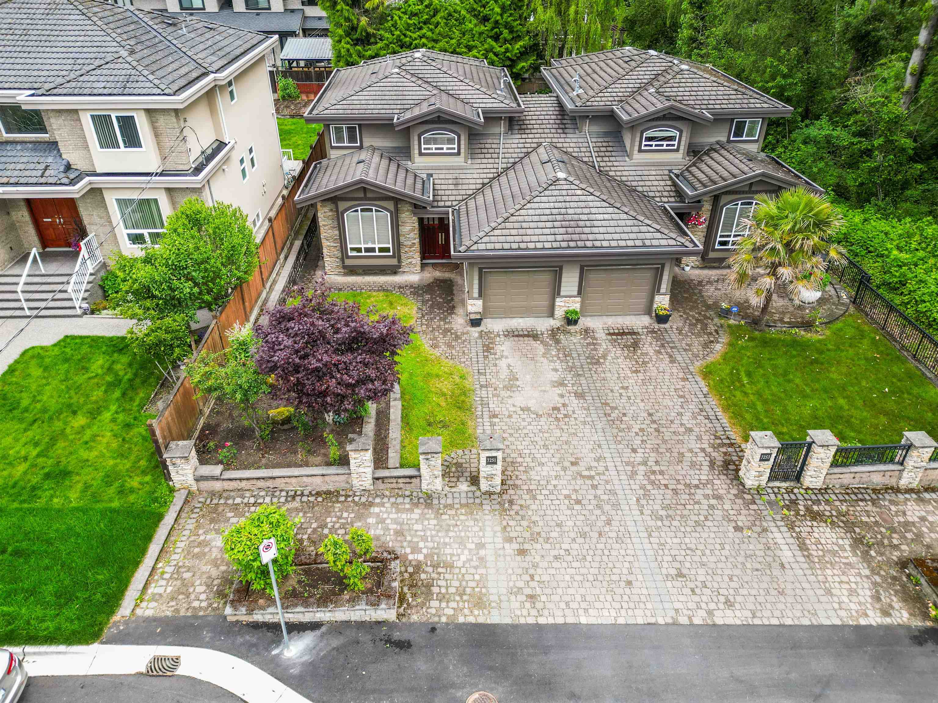 7251 KITCHENER STREET 32