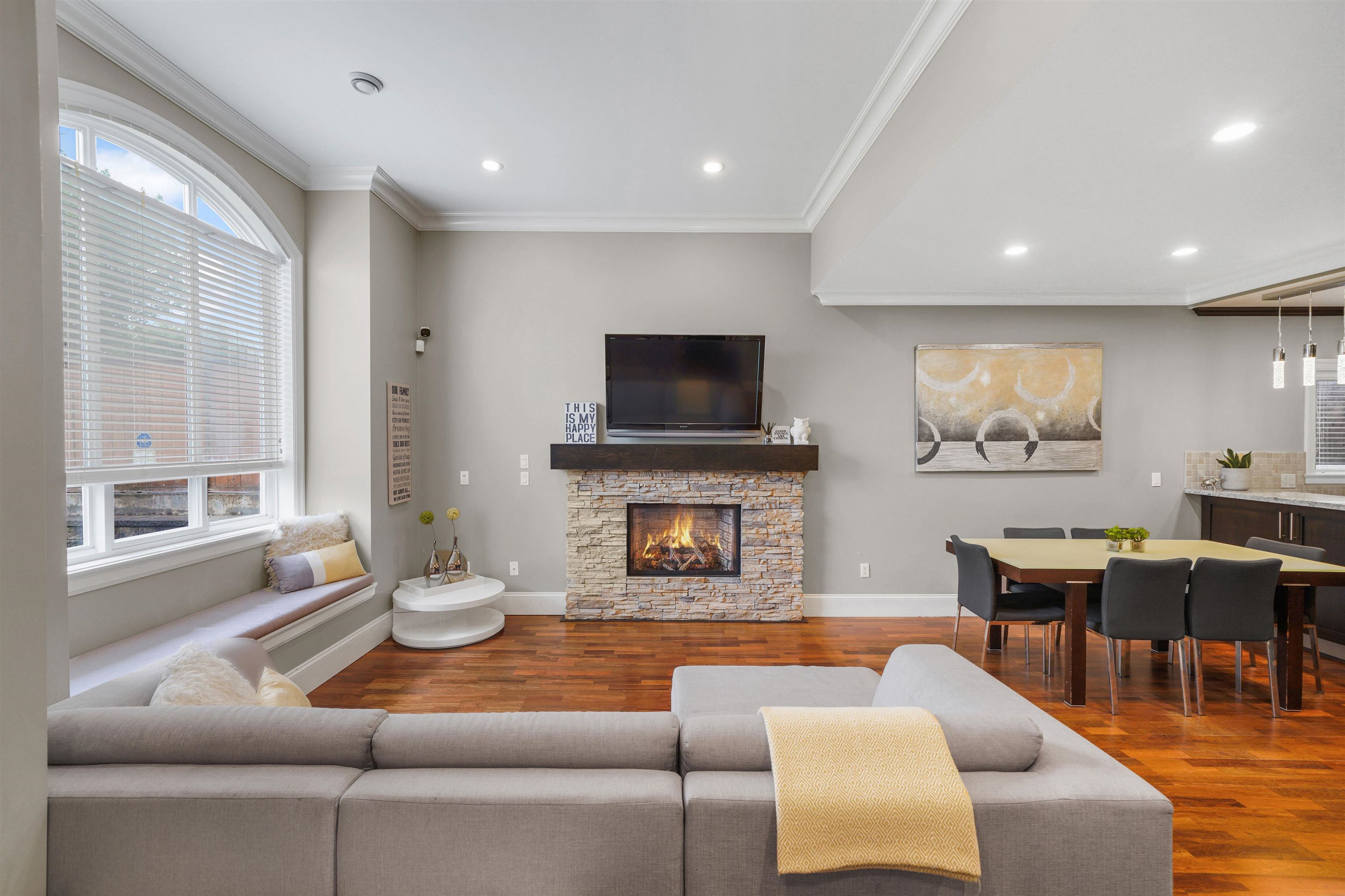 7251 KITCHENER STREET 4