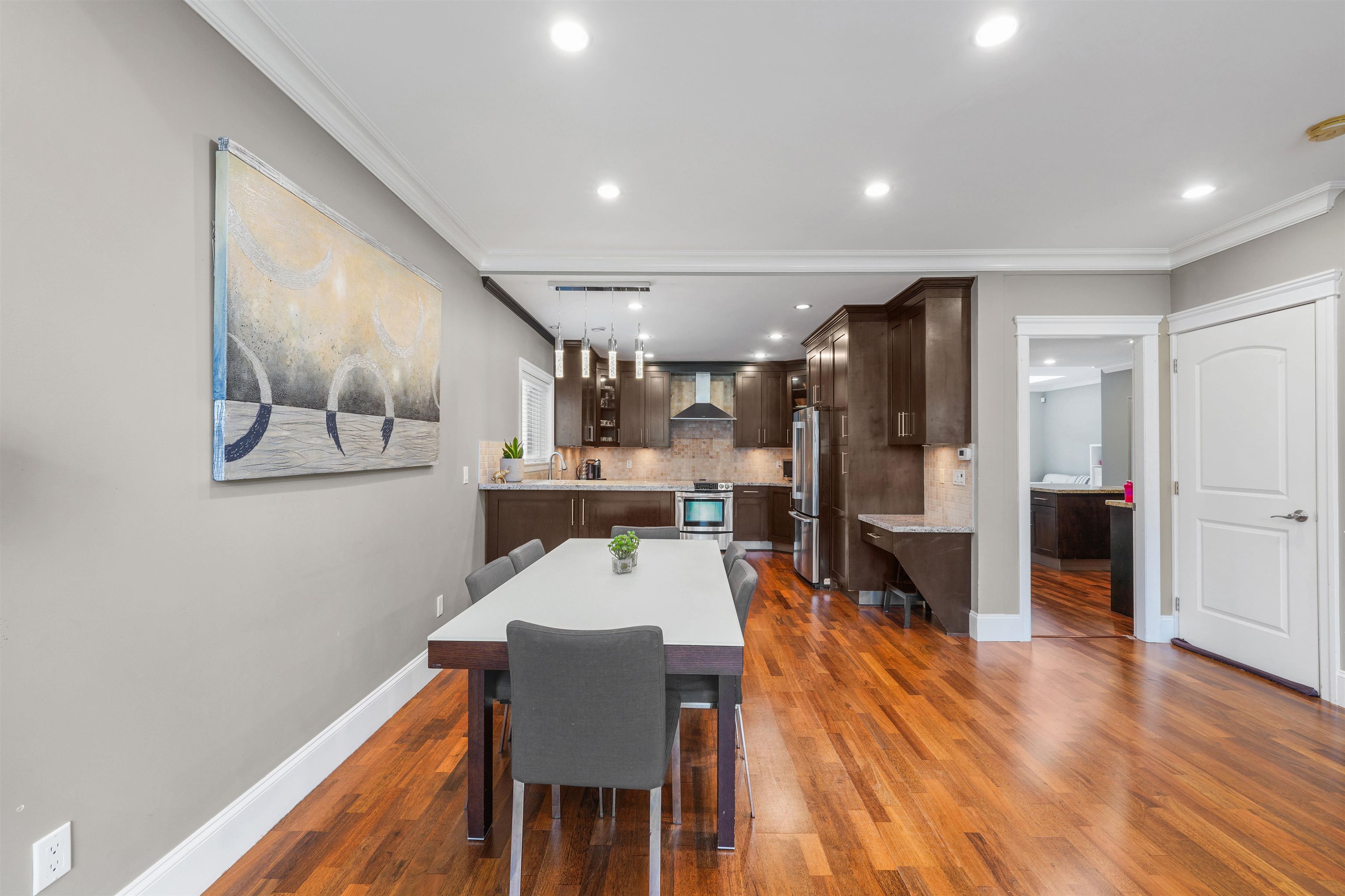 7251 KITCHENER STREET 6