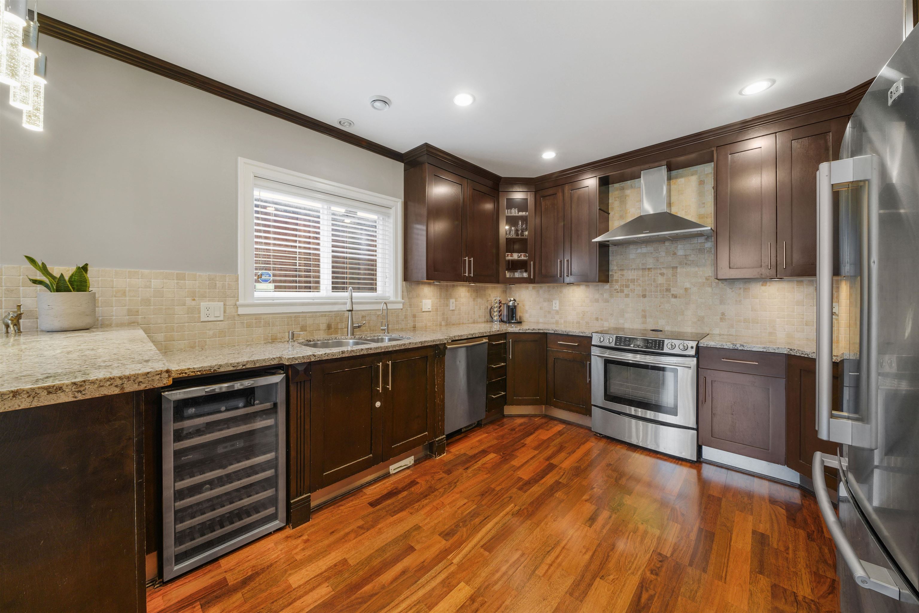 7251 KITCHENER STREET 7
