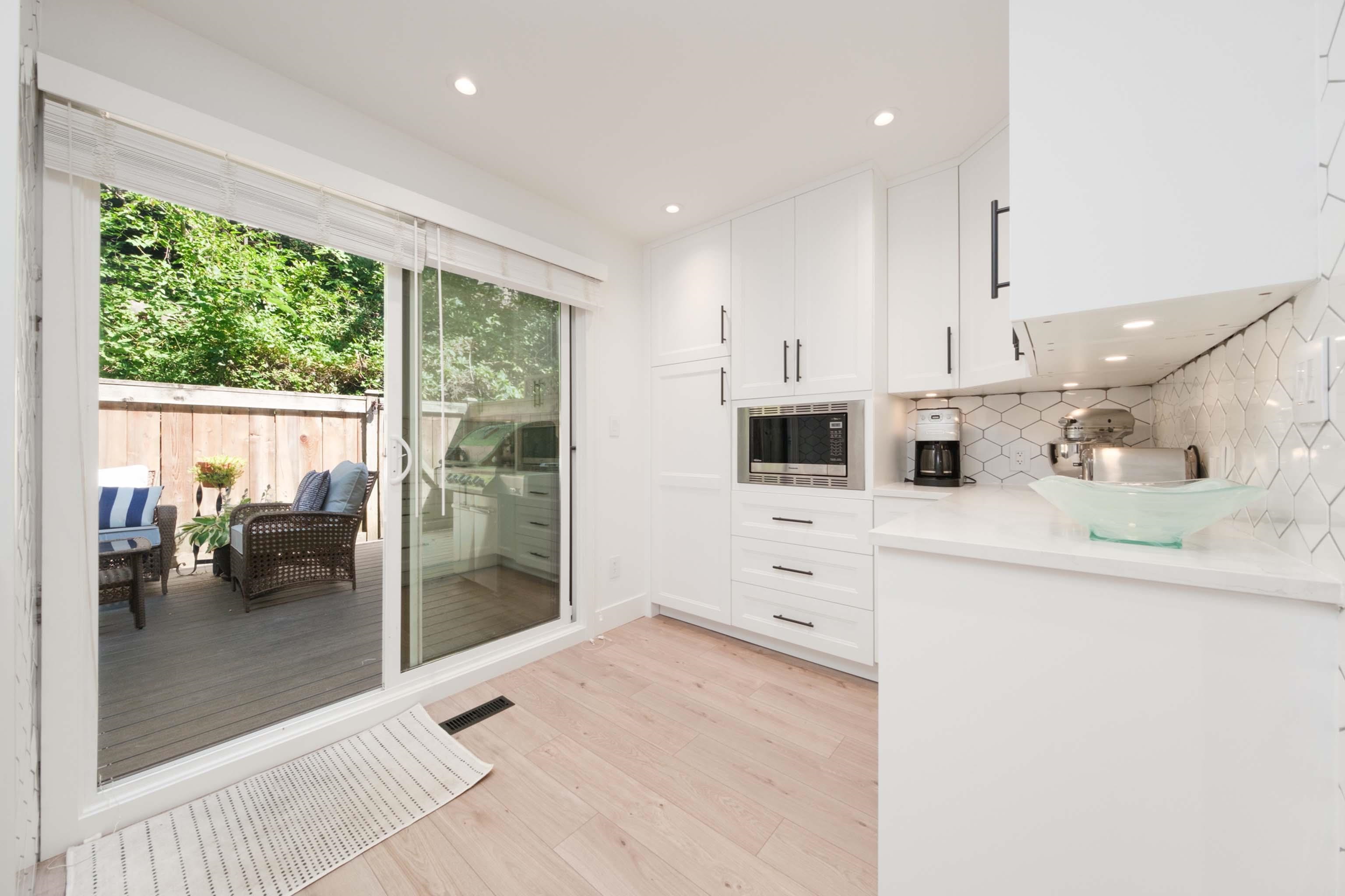 1033 OLD LILLOOET ROAD 11