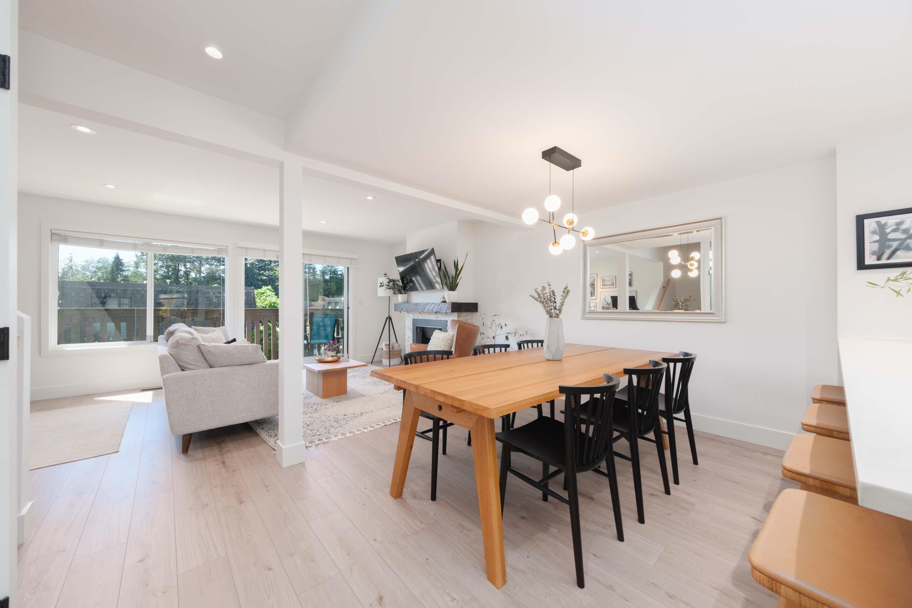 1033 OLD LILLOOET ROAD 16