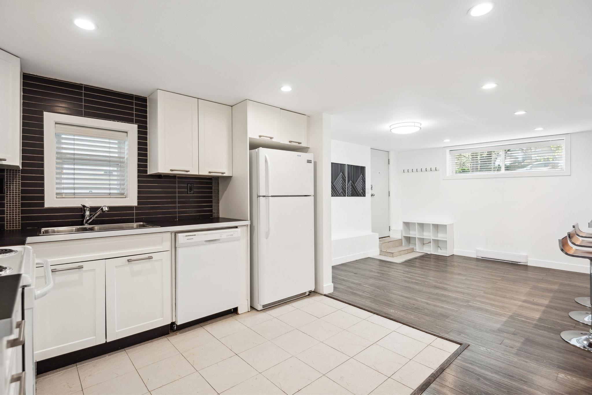 20 SEA AVENUE 25