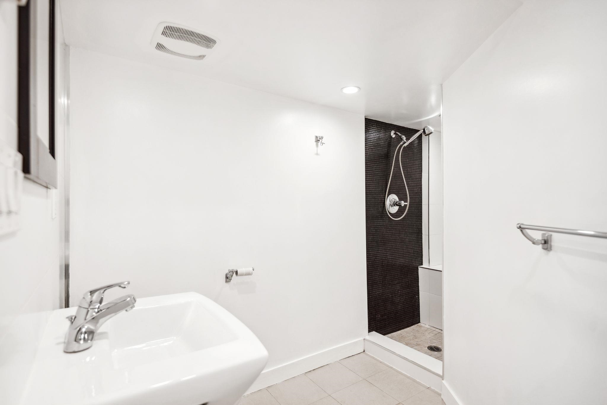 20 SEA AVENUE 28