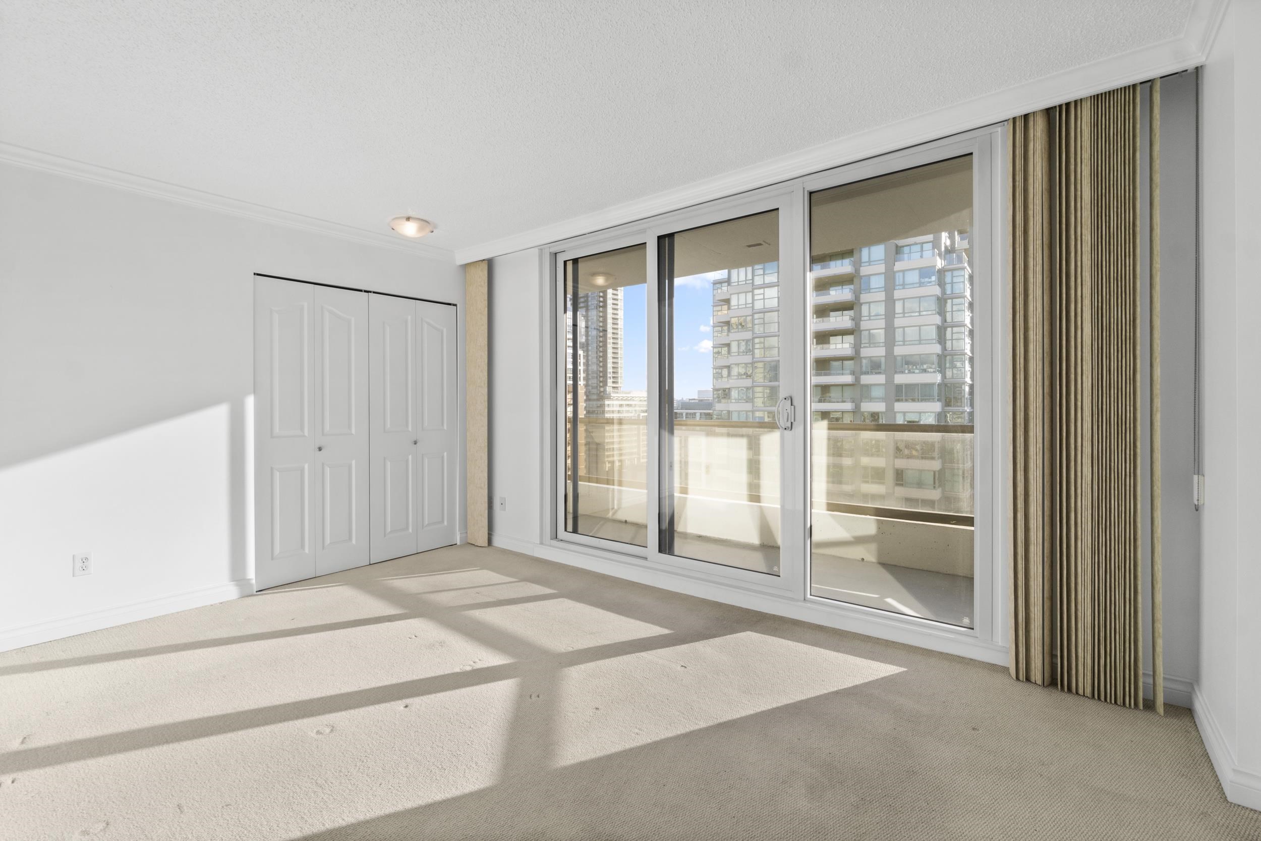 1805 4353 HALIFAX STREET 11