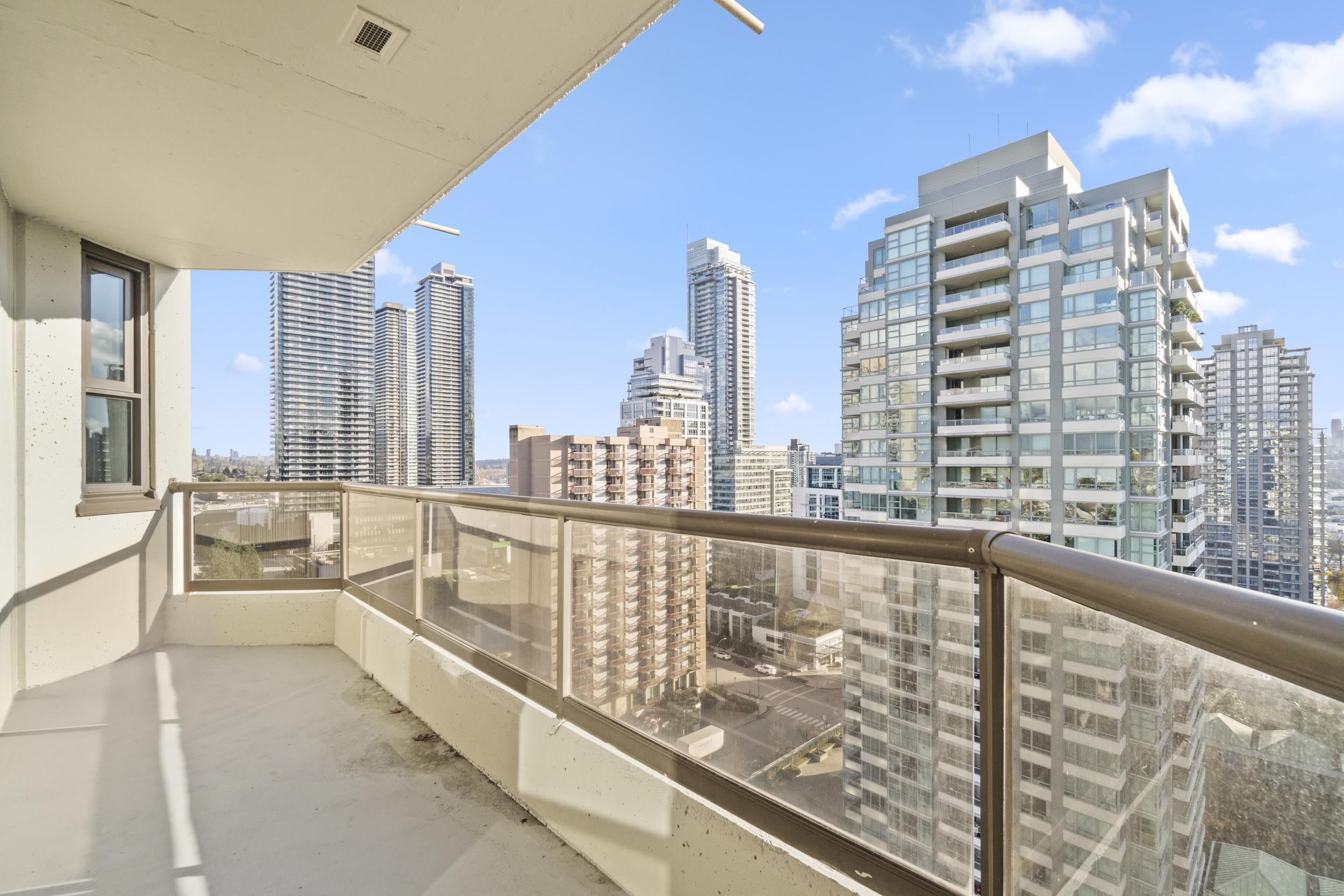 1805 4353 HALIFAX STREET 17