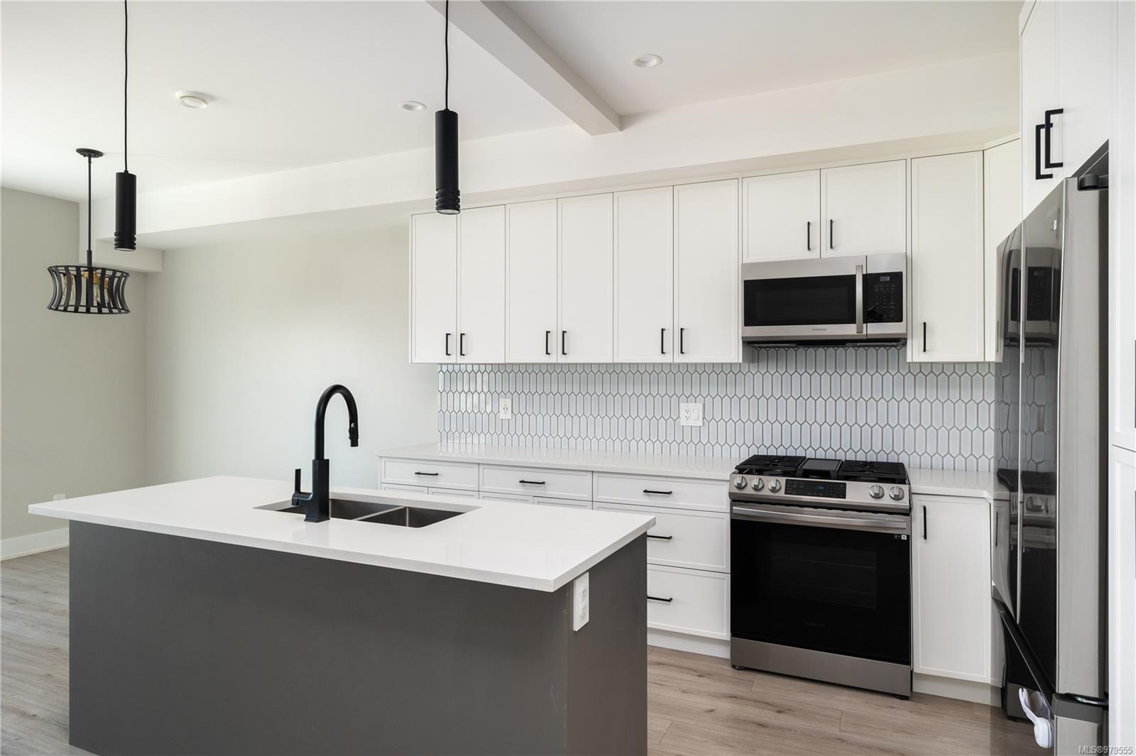 1143 Moonstone Loop Langford 11