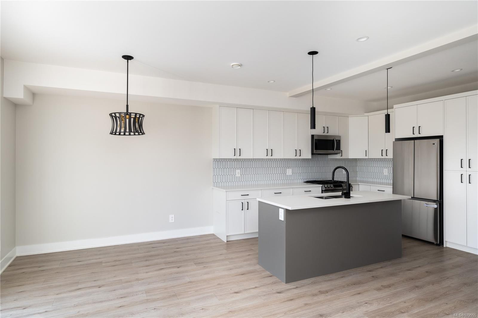 1143 Moonstone Loop Langford 7