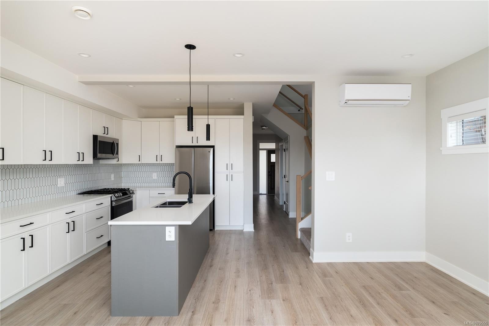 1143 Moonstone Loop Langford 8
