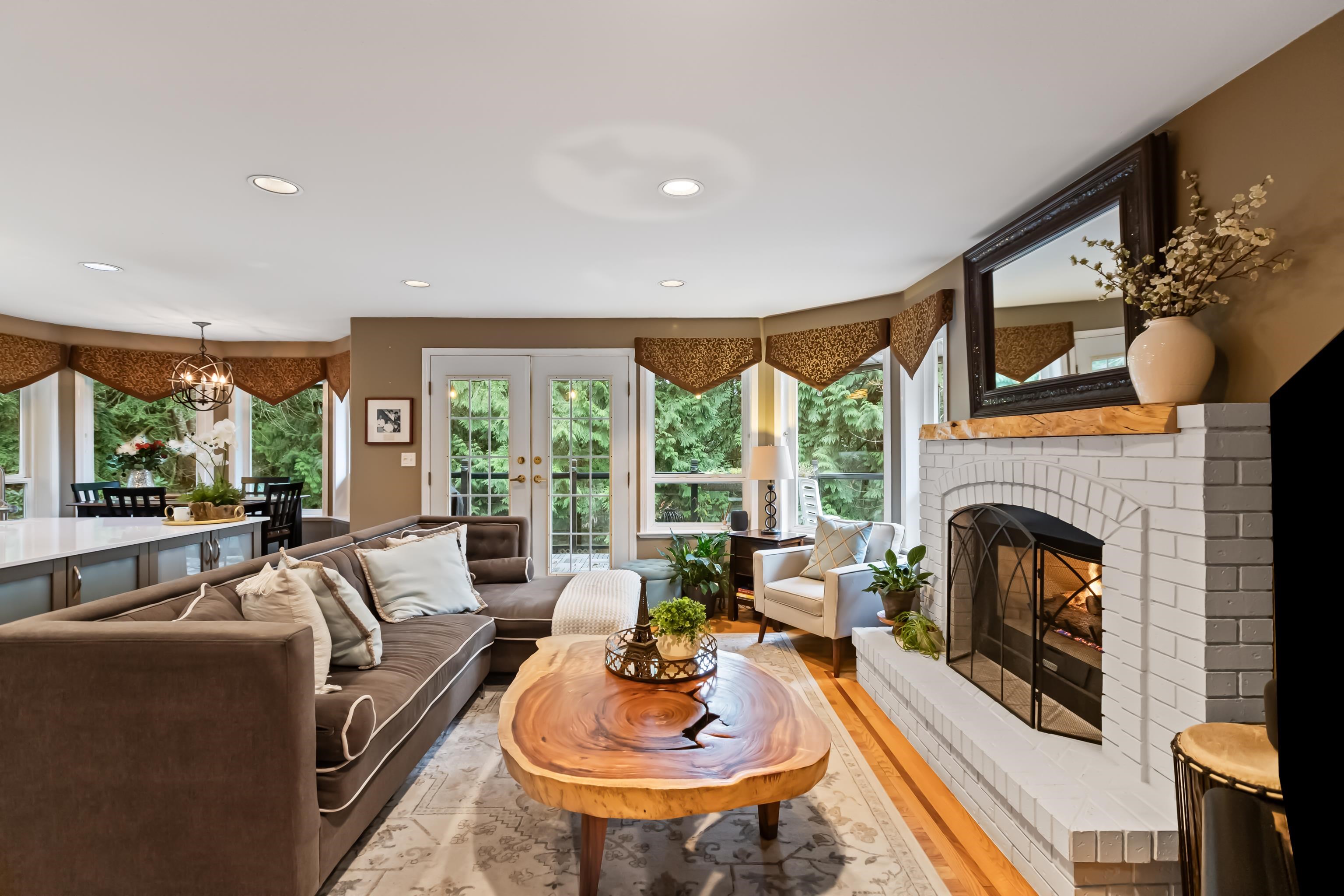 4 FOXWOOD COURT 11