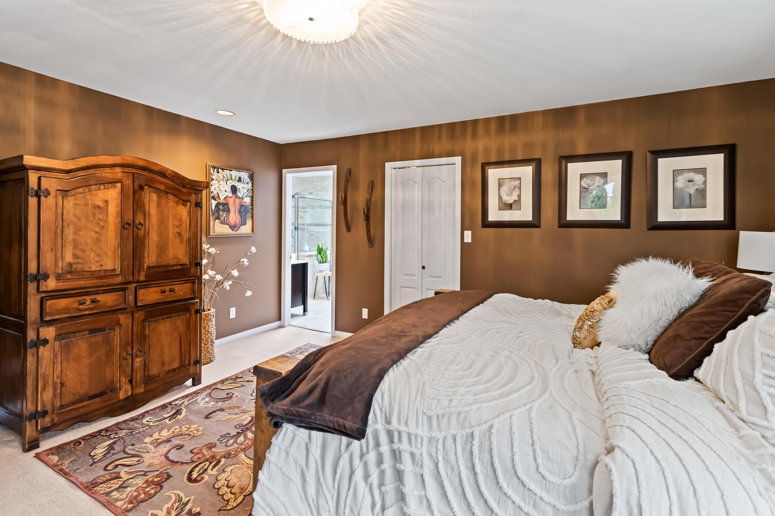4 FOXWOOD COURT 14