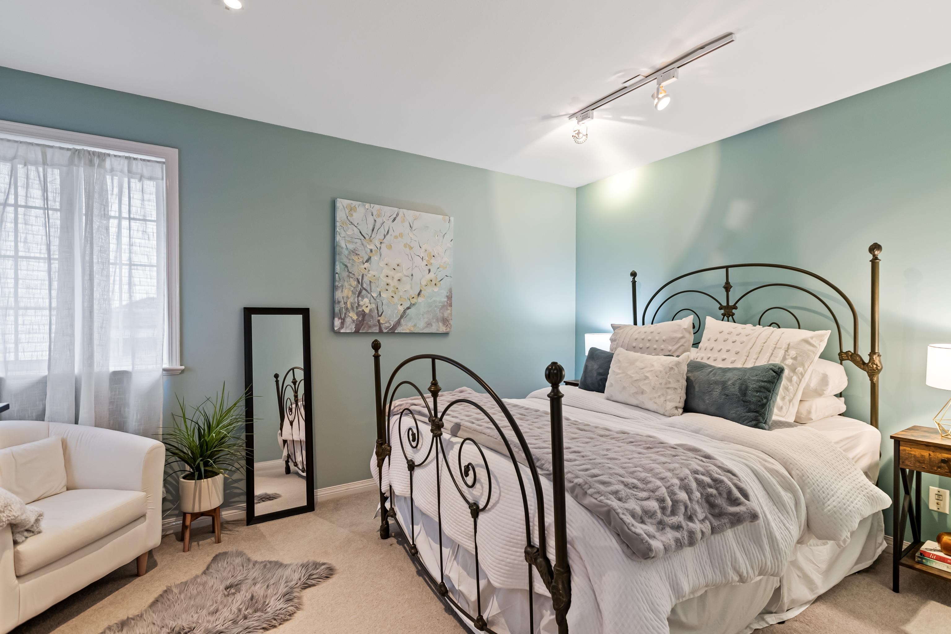 4 FOXWOOD COURT 16