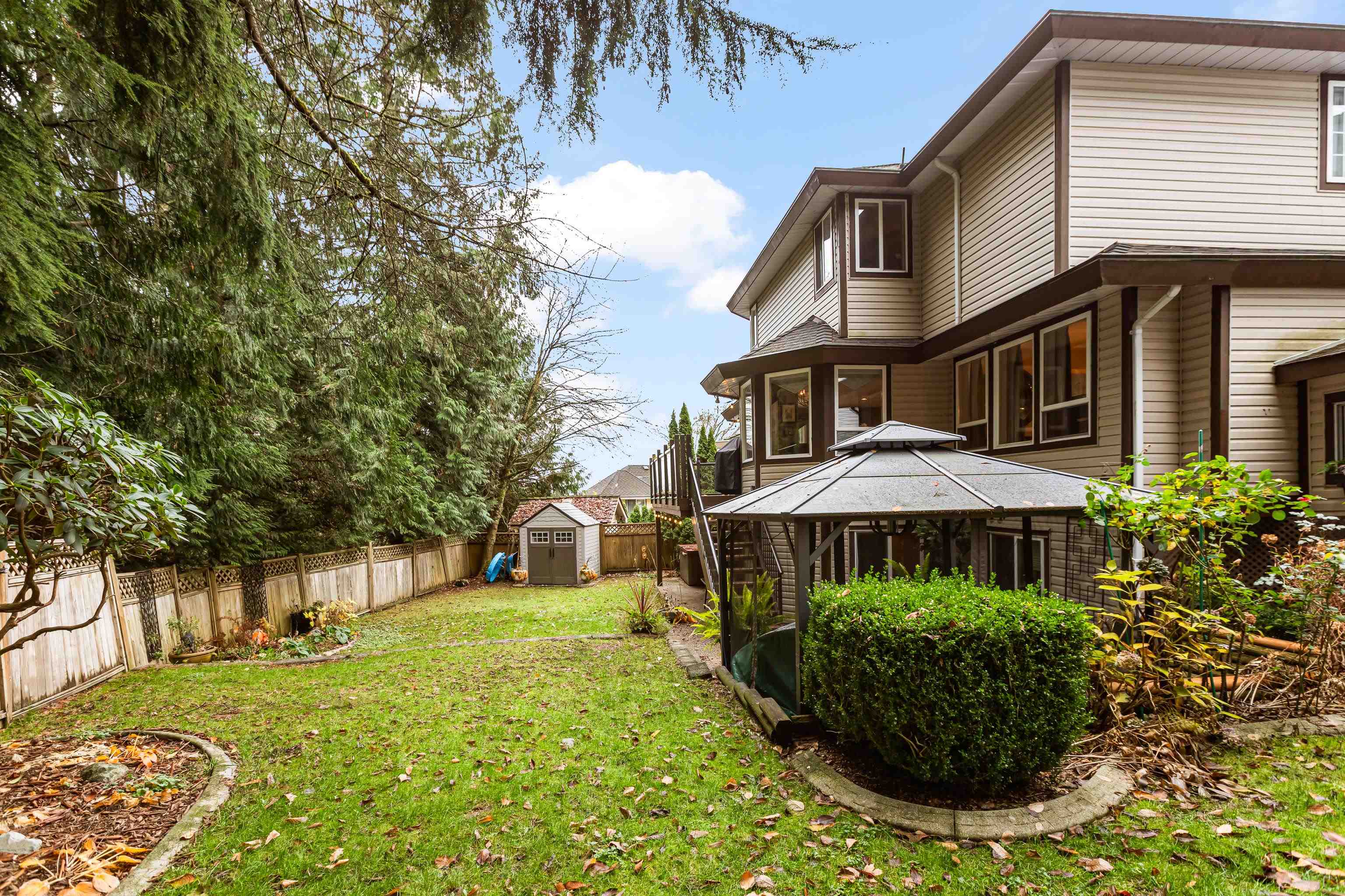 4 FOXWOOD COURT 26