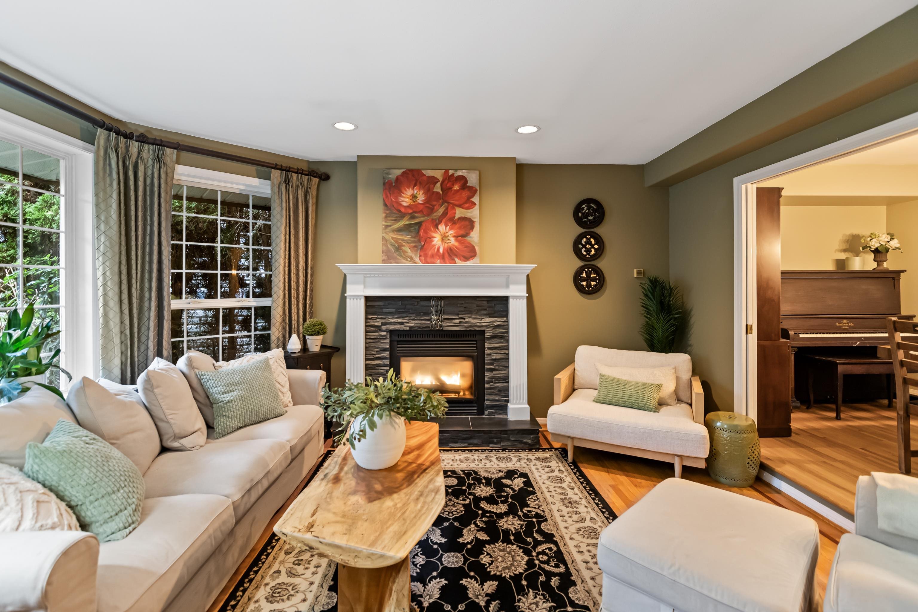 4 FOXWOOD COURT 3