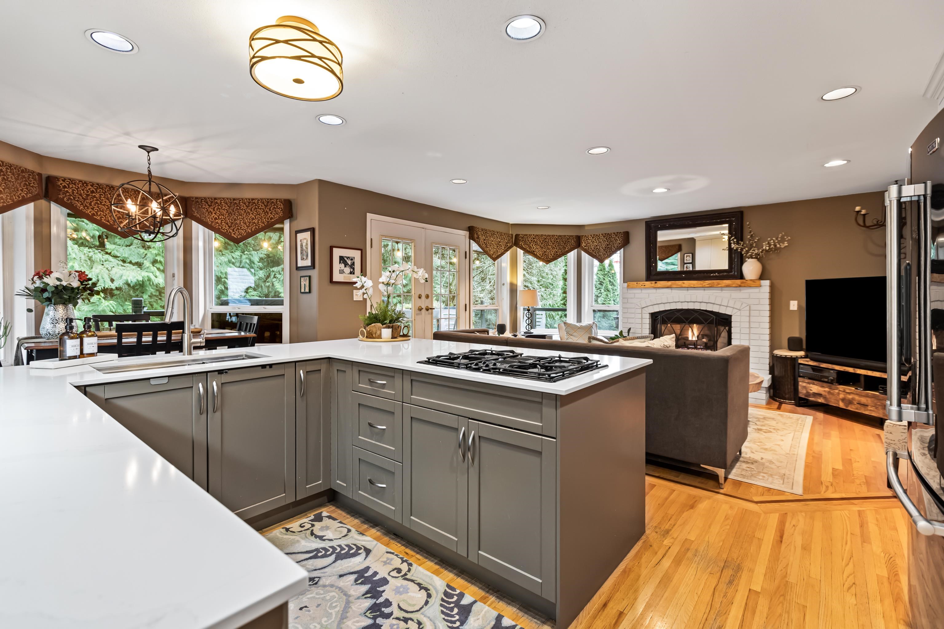 4 FOXWOOD COURT 5
