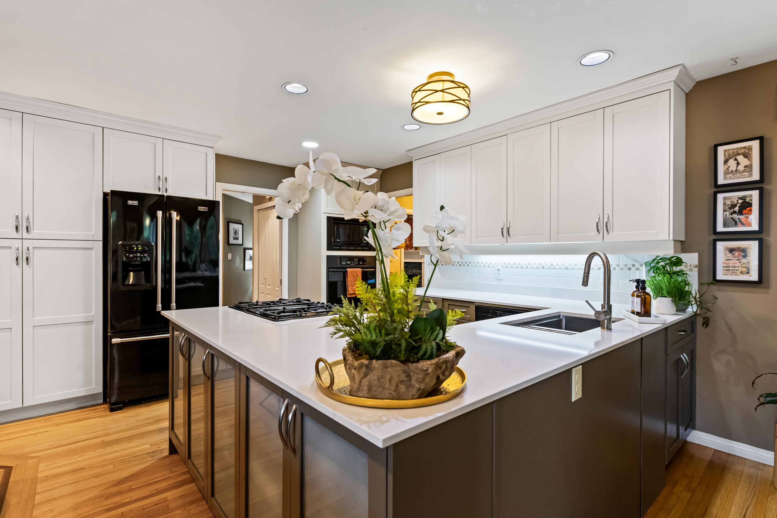 4 FOXWOOD COURT 7