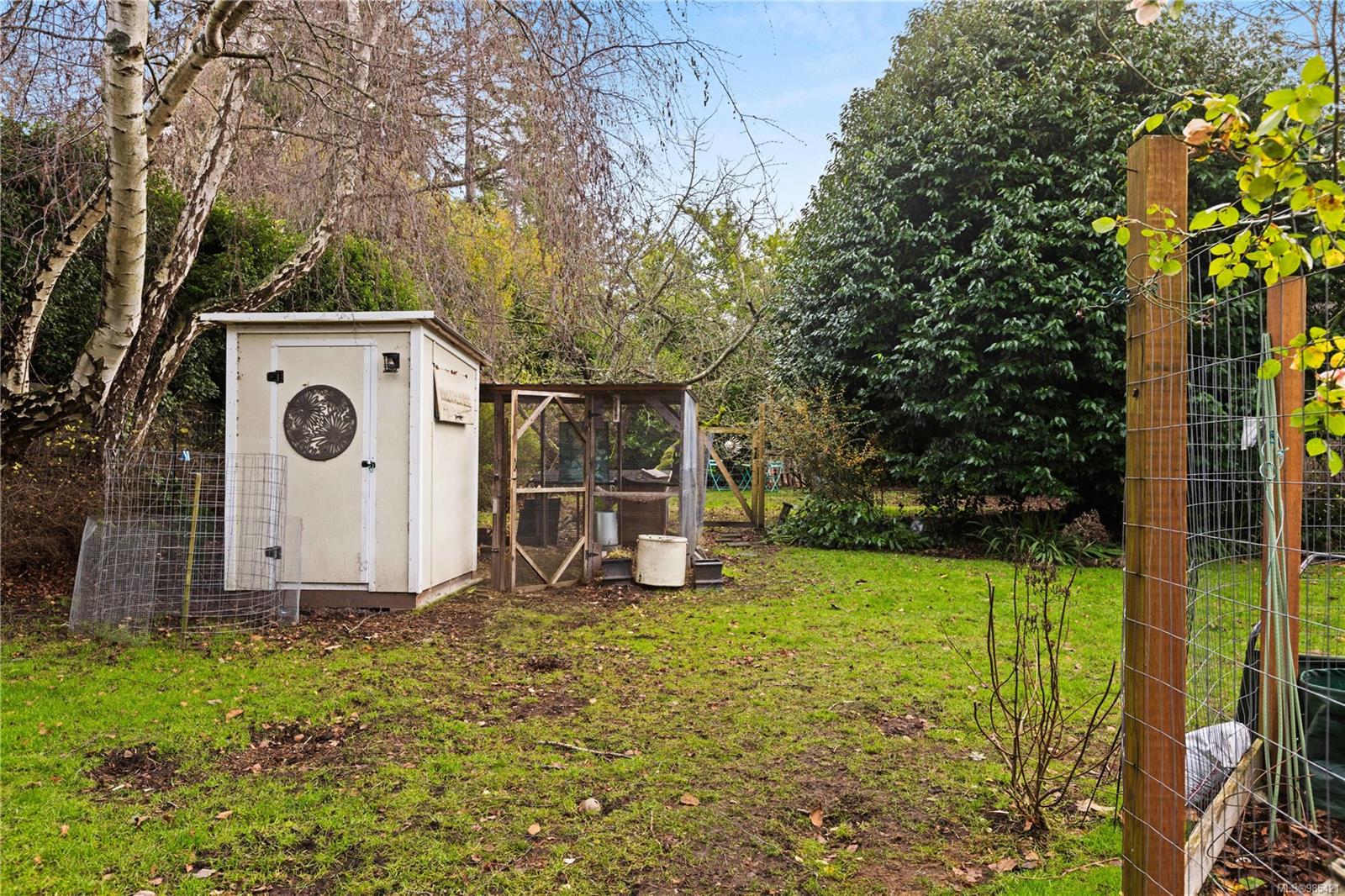 1691 Chandler Avenue Victoria 15