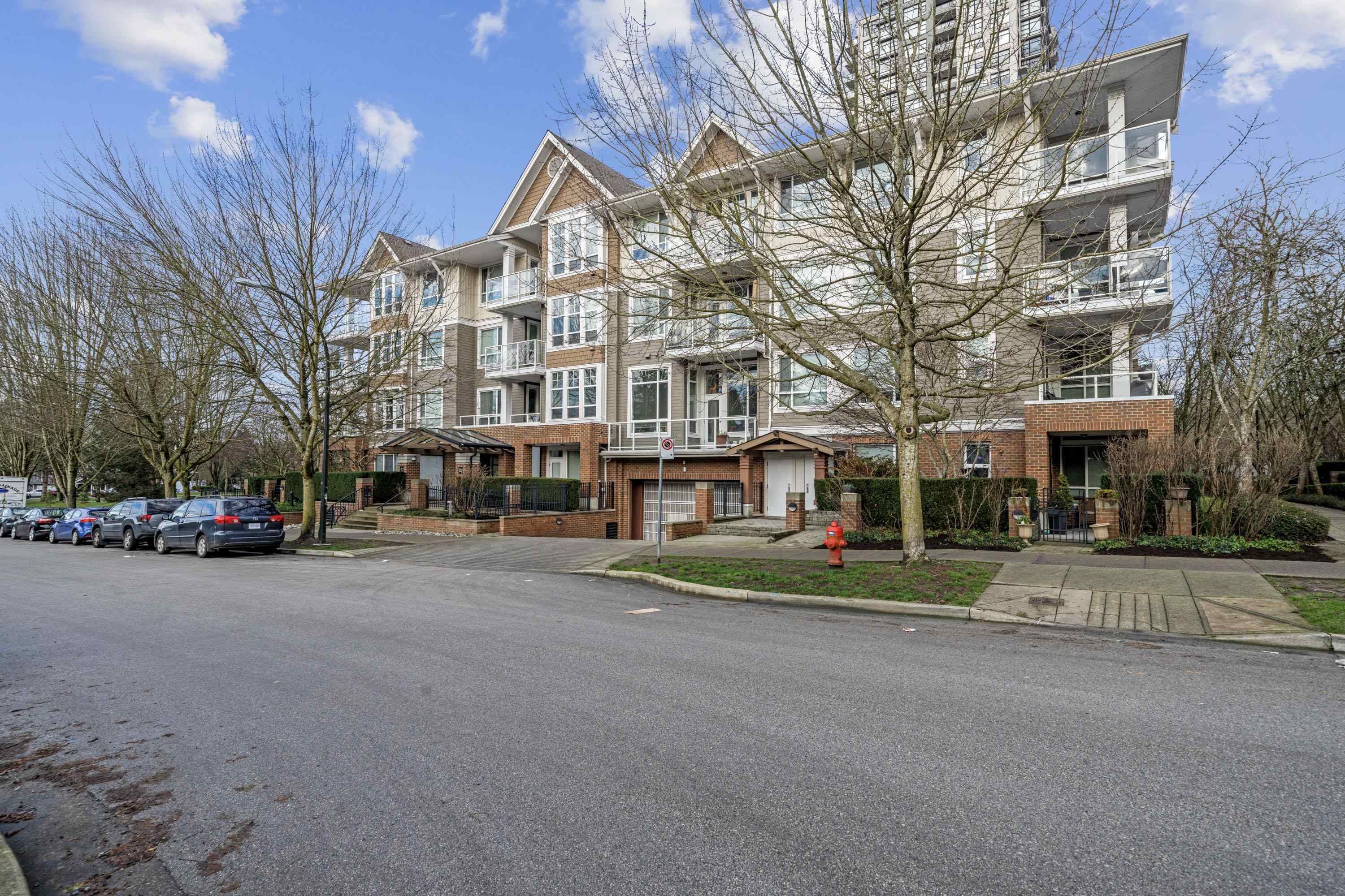 414-3551 Foster Avenue 33