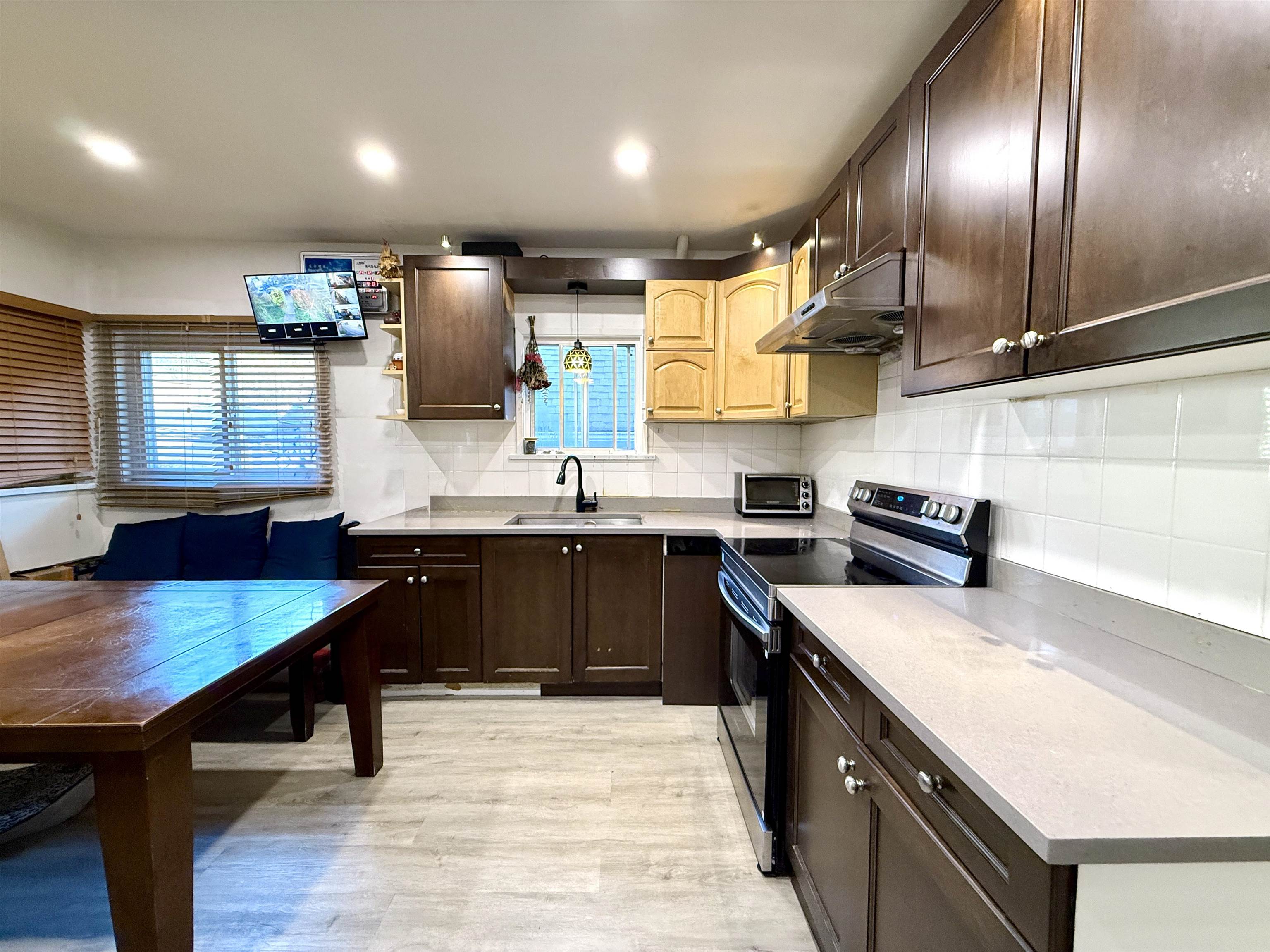 3569 E GEORGIA STREET 7