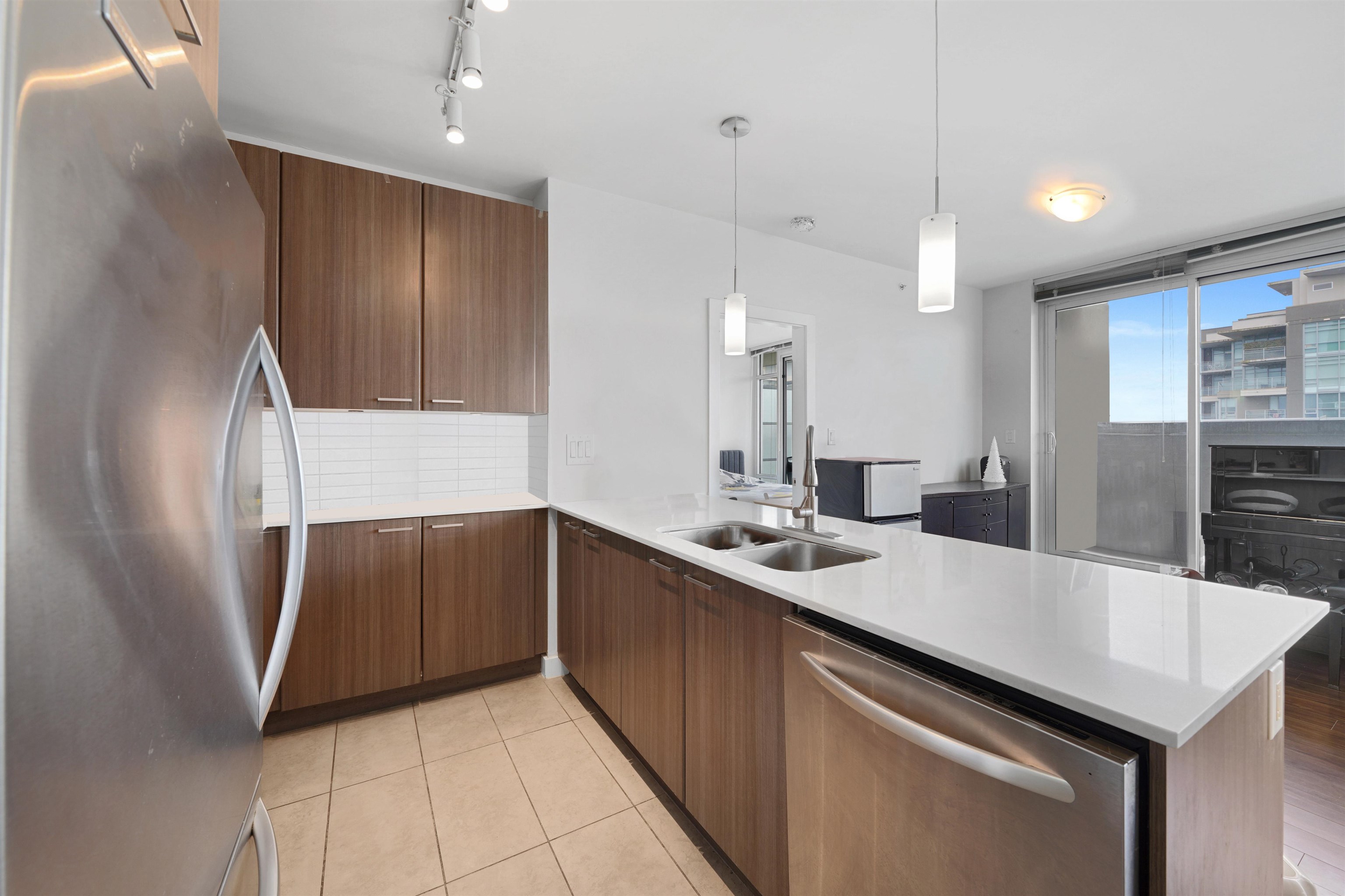 3303 2955 ATLANTIC AVENUE 7