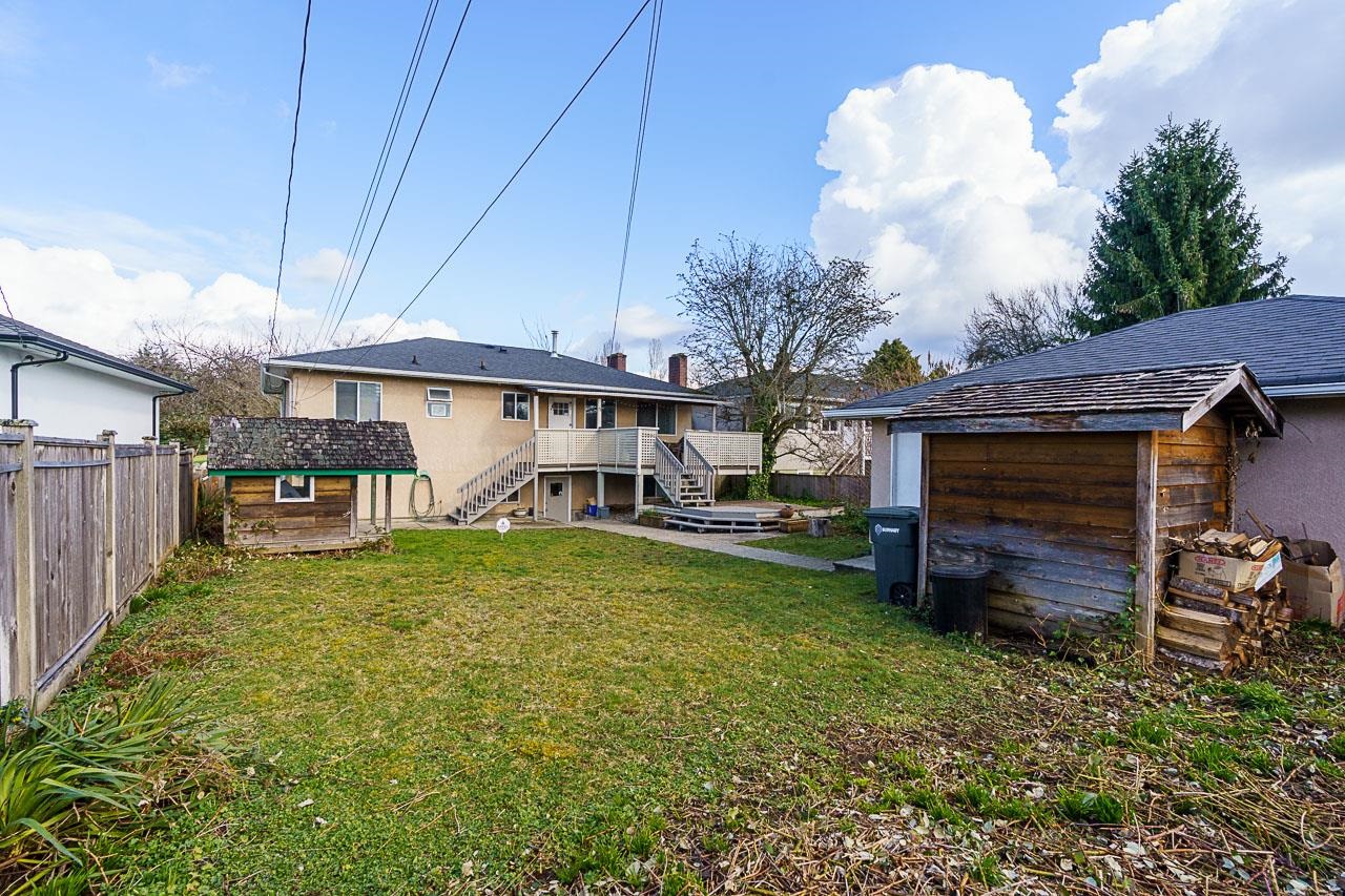 4720 SOUTHLAWN DRIVE 40