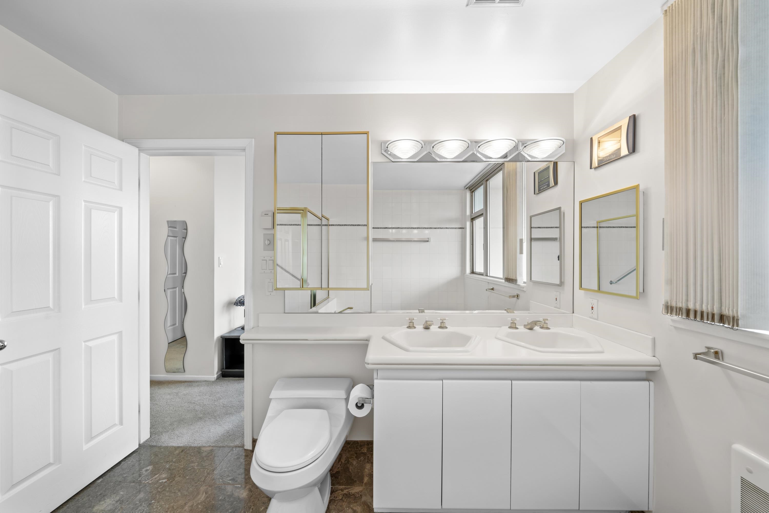 1603 4830 BENNETT STREET 22