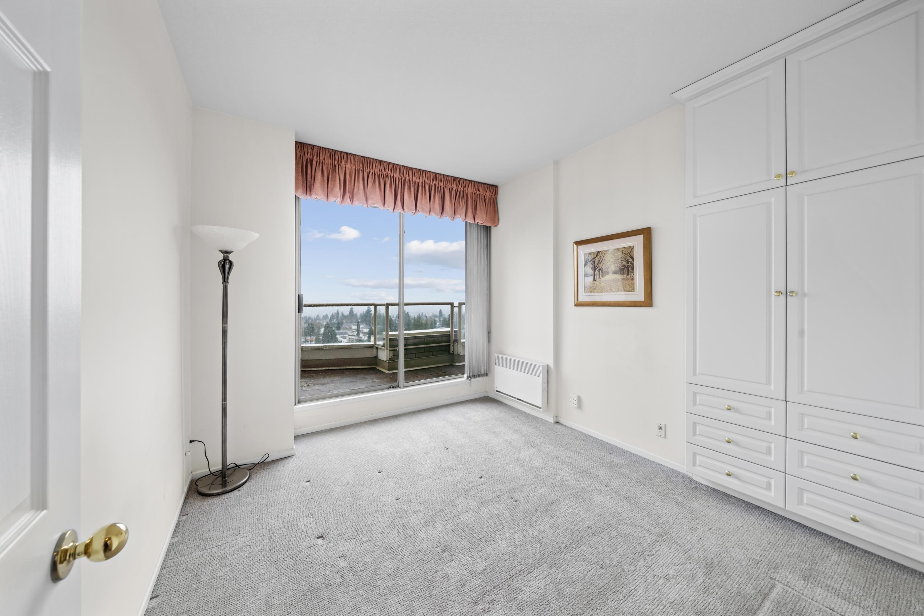1603 4830 BENNETT STREET 19