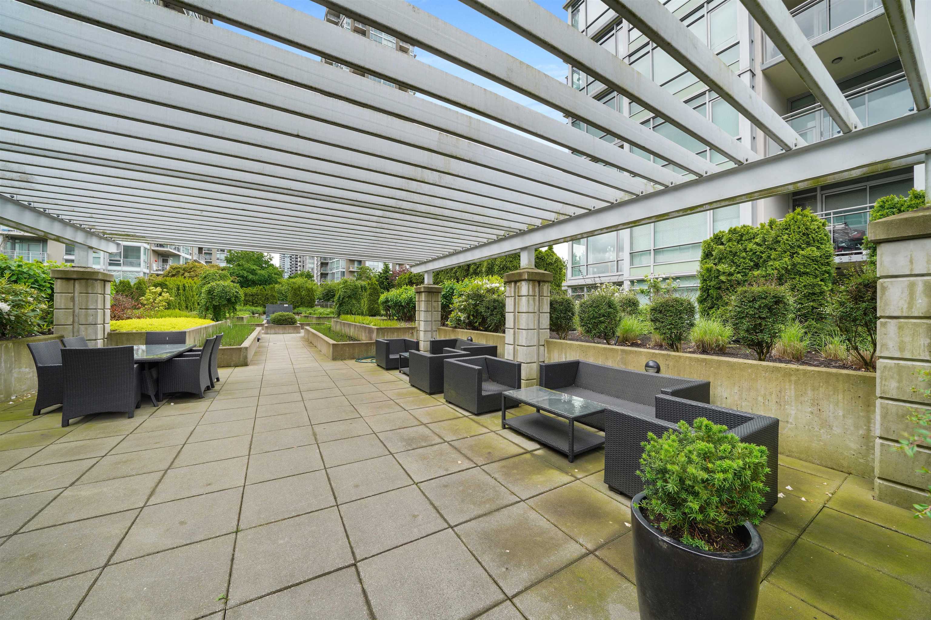 3303 2955 ATLANTIC AVENUE 29