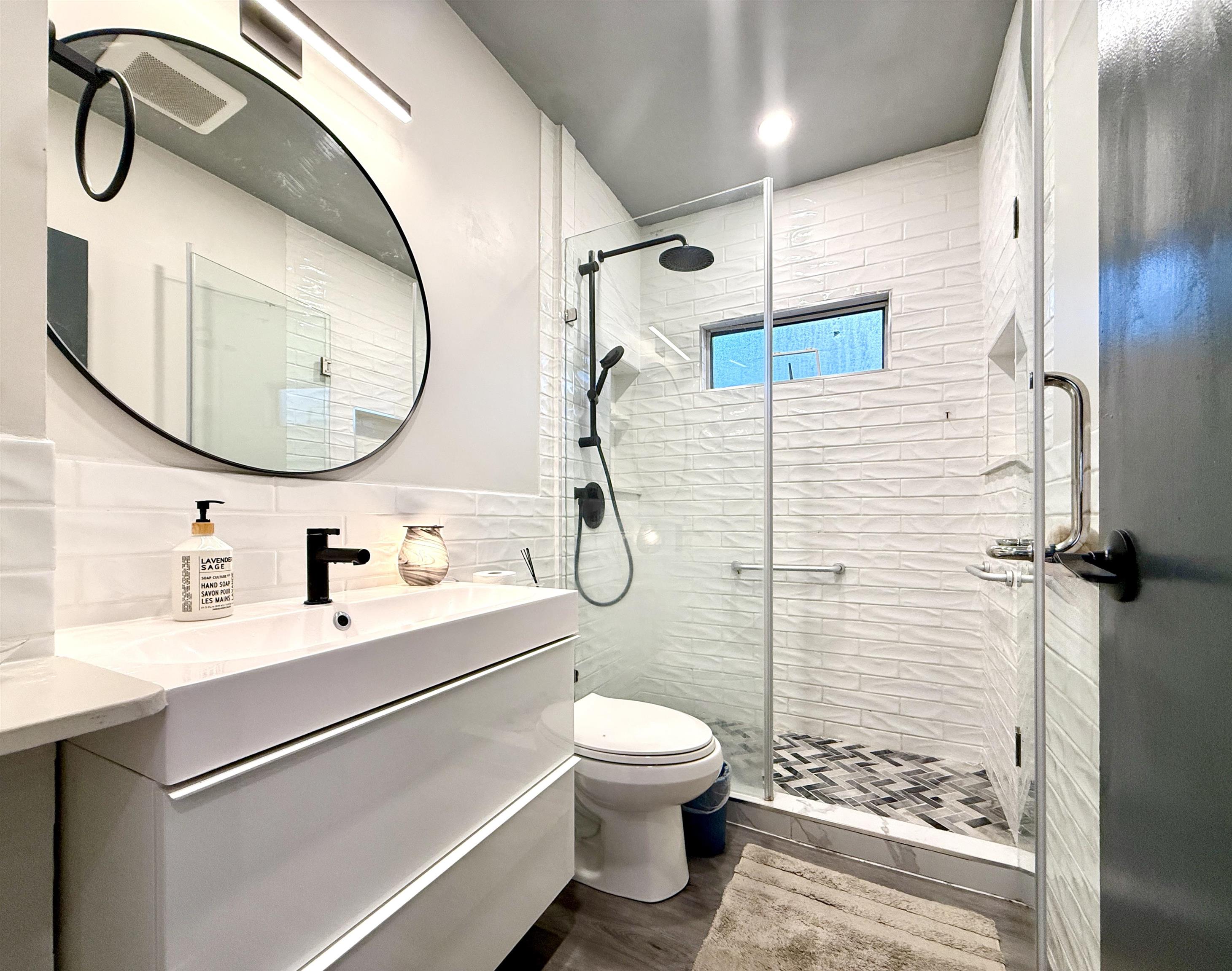 3569 E GEORGIA STREET 11